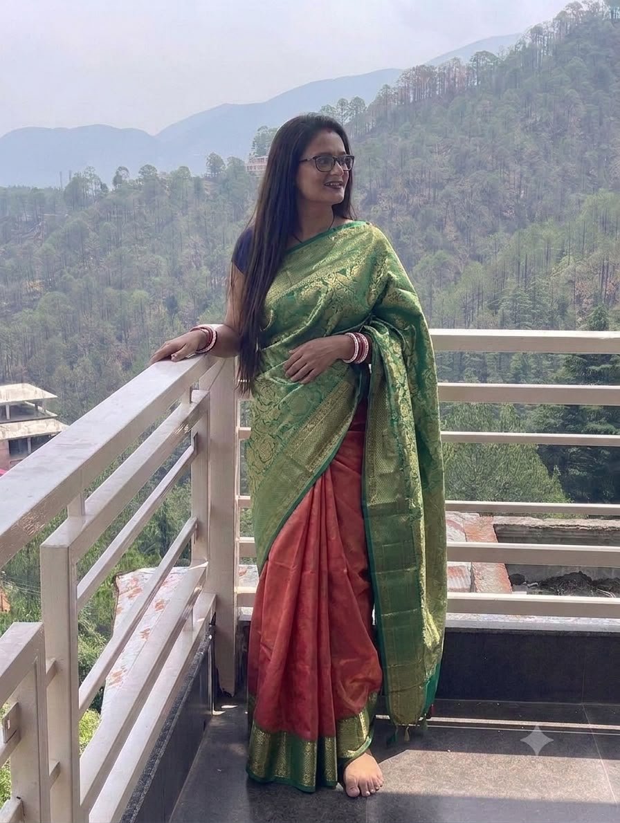 RED BANARASI SAREE WITH LIGHT GREEN PALLU